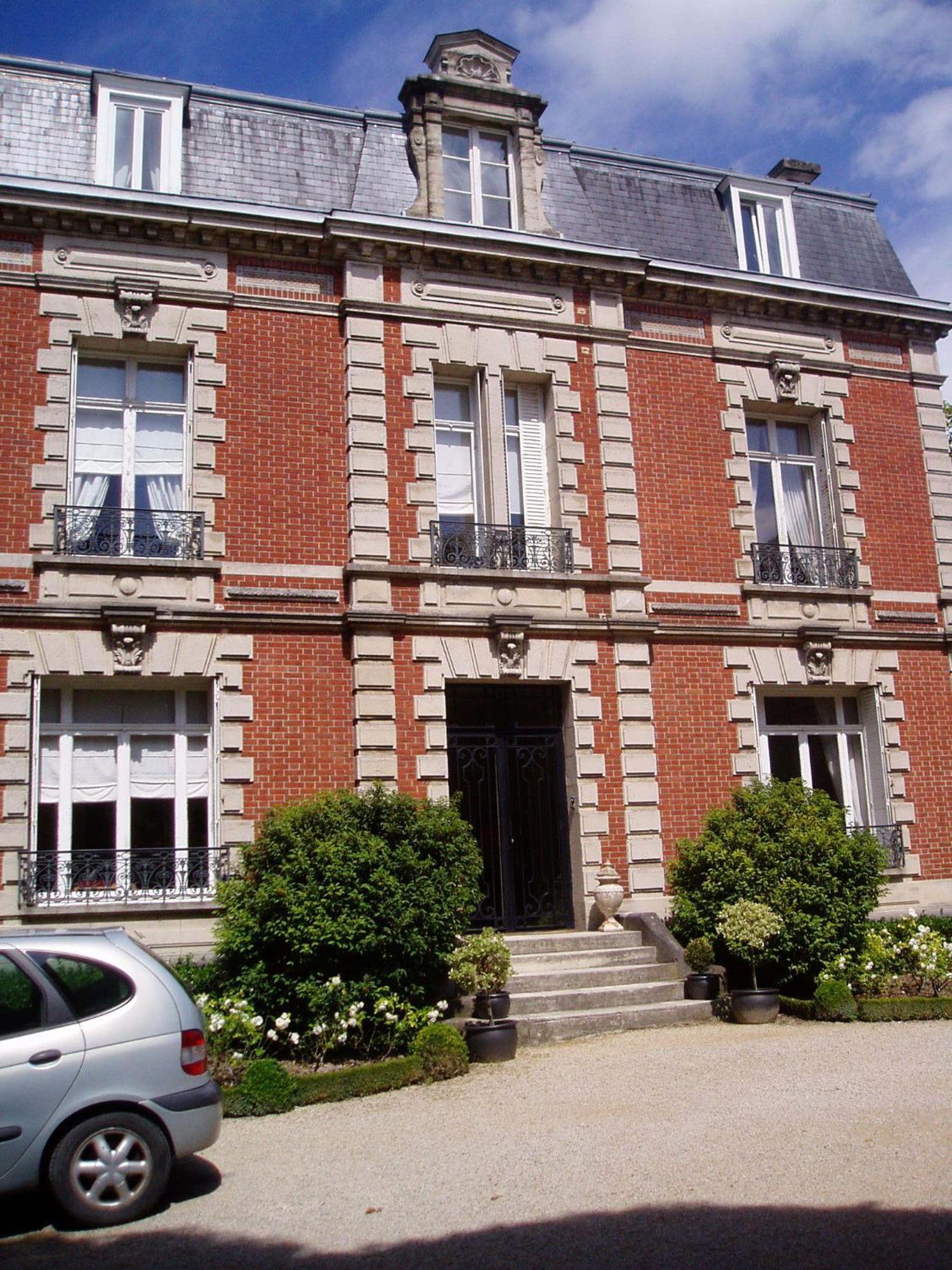 Hotel Le Clos Raymi Épernay Kültér fotó